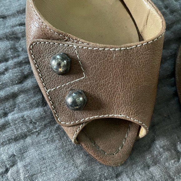 Furla Italian leather peep toe heels brown with silver detail size 40 - Picture 8 of 8